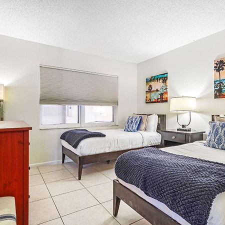 Beachfront Madeira Norte St. Pete Beach Εξωτερικό φωτογραφία