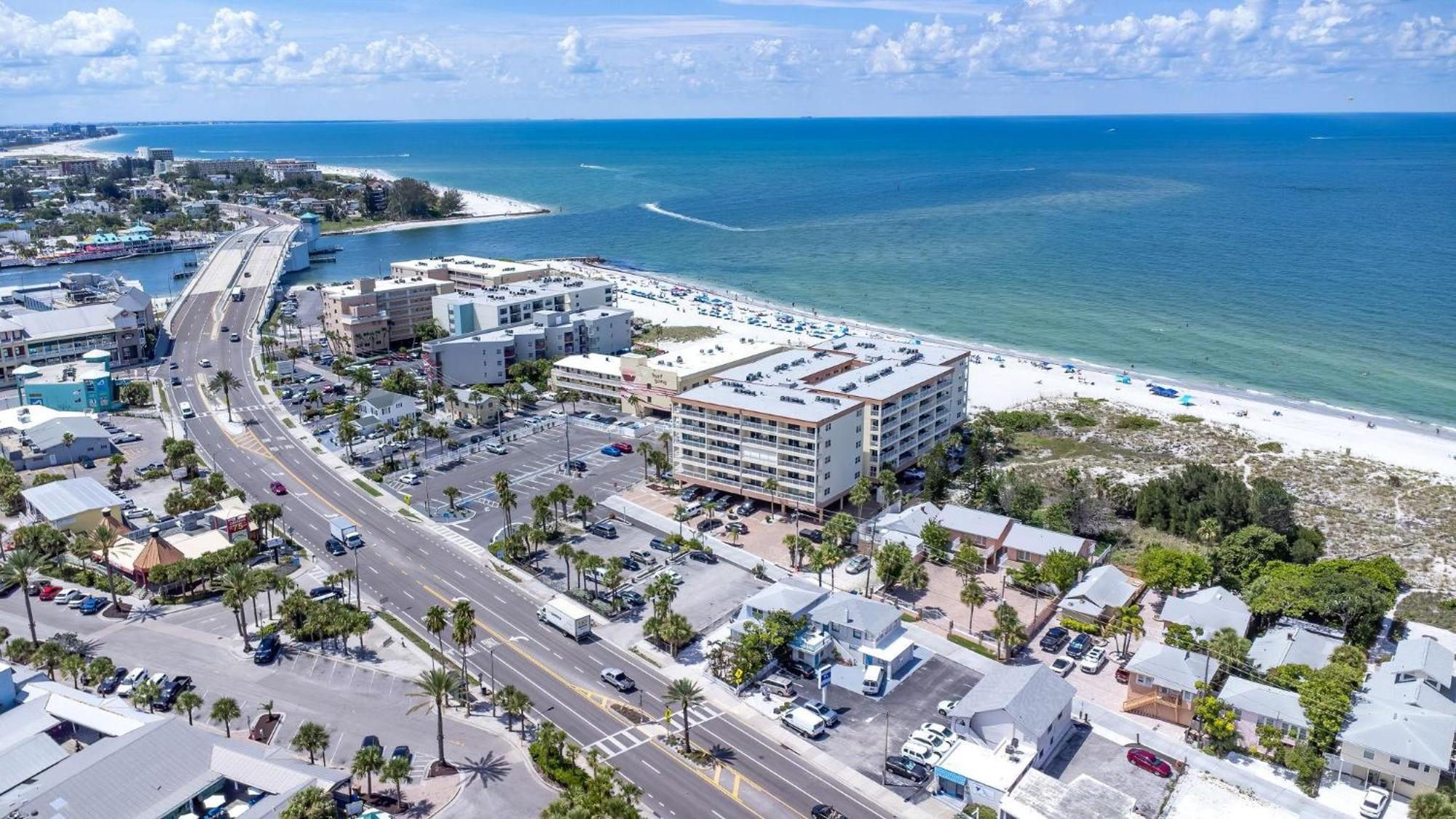 Beachfront Madeira Norte St. Pete Beach Εξωτερικό φωτογραφία