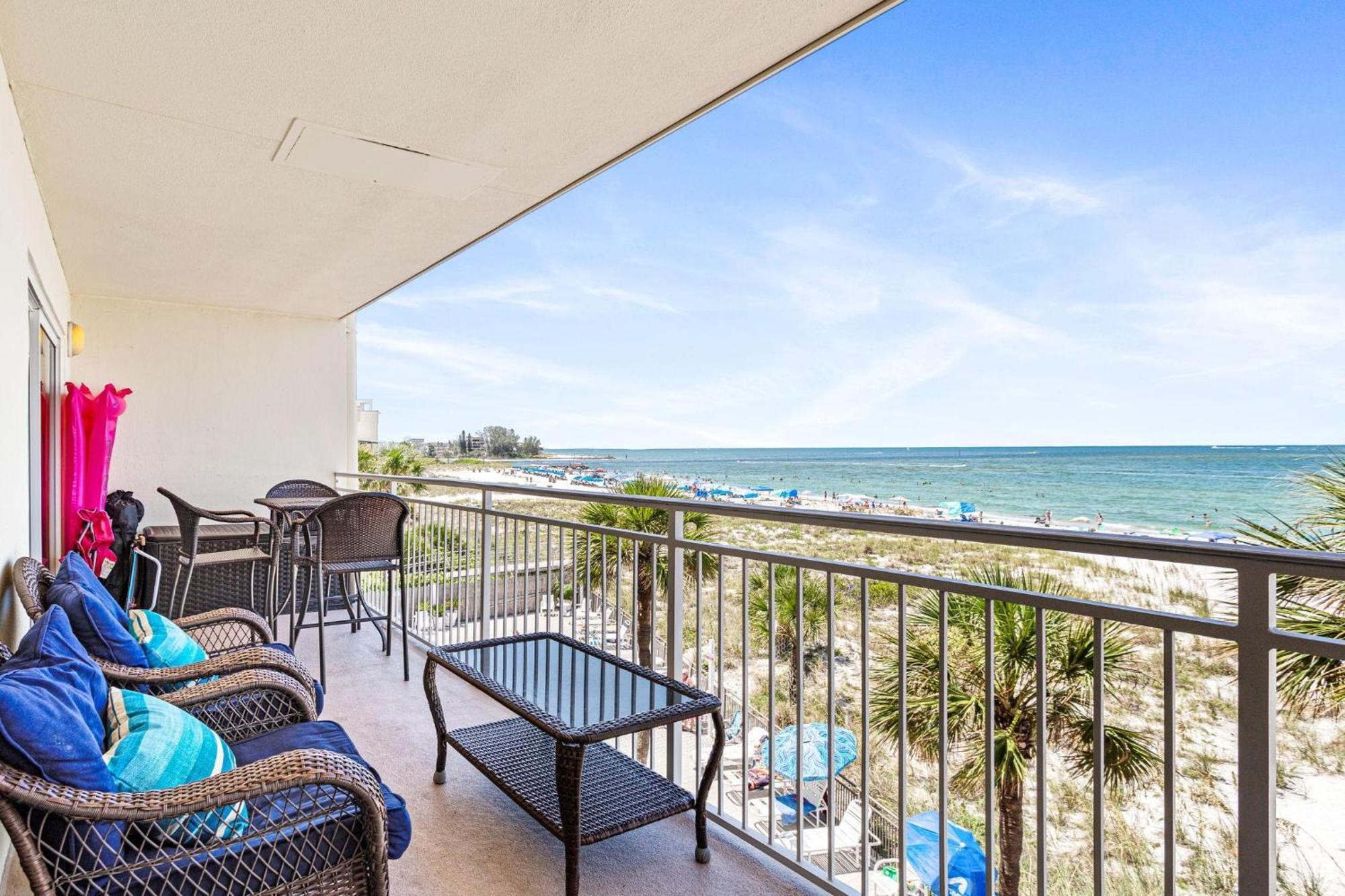 Beachfront Madeira Norte St. Pete Beach Εξωτερικό φωτογραφία